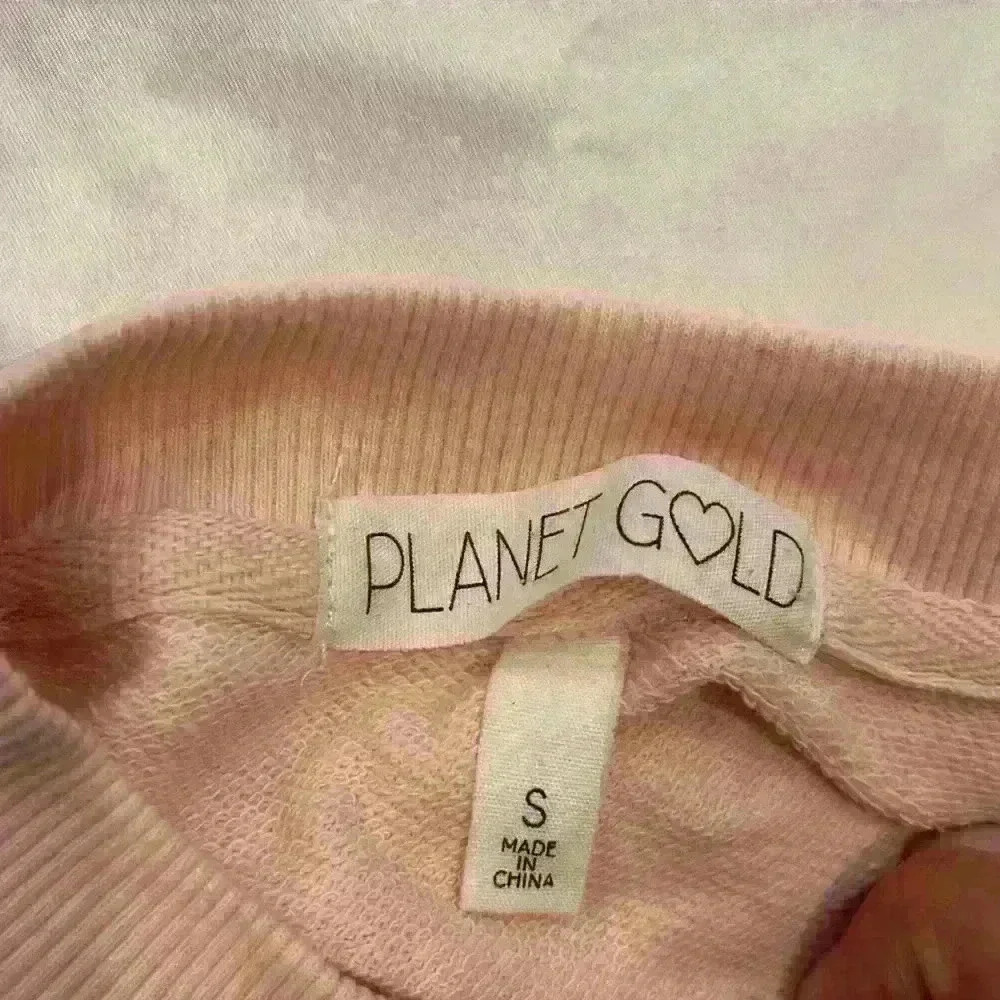 Planet Gold Long Sleeve Crop Top - Picture 3 of 8
